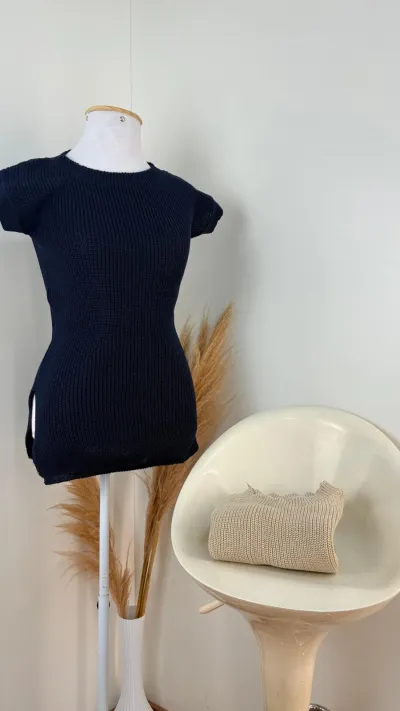 BLUSA COLETE FEMININO SEM MANGA R50