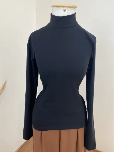 BLUSA FEMININO ADULTO MANGA LONGA GOLA ALTA