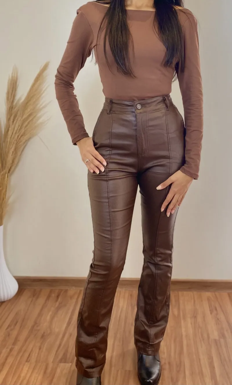 CALCA FEMININO ADULTO FLARE COURINO