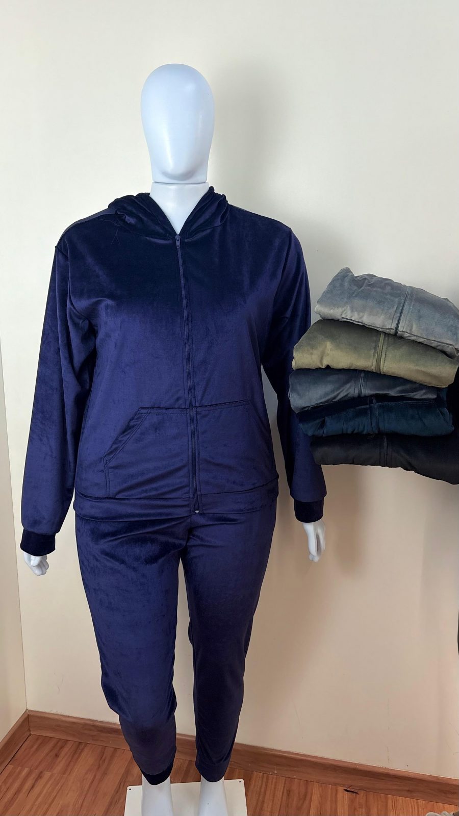 CONJ FEM MLTM+CLÇ PLUSH