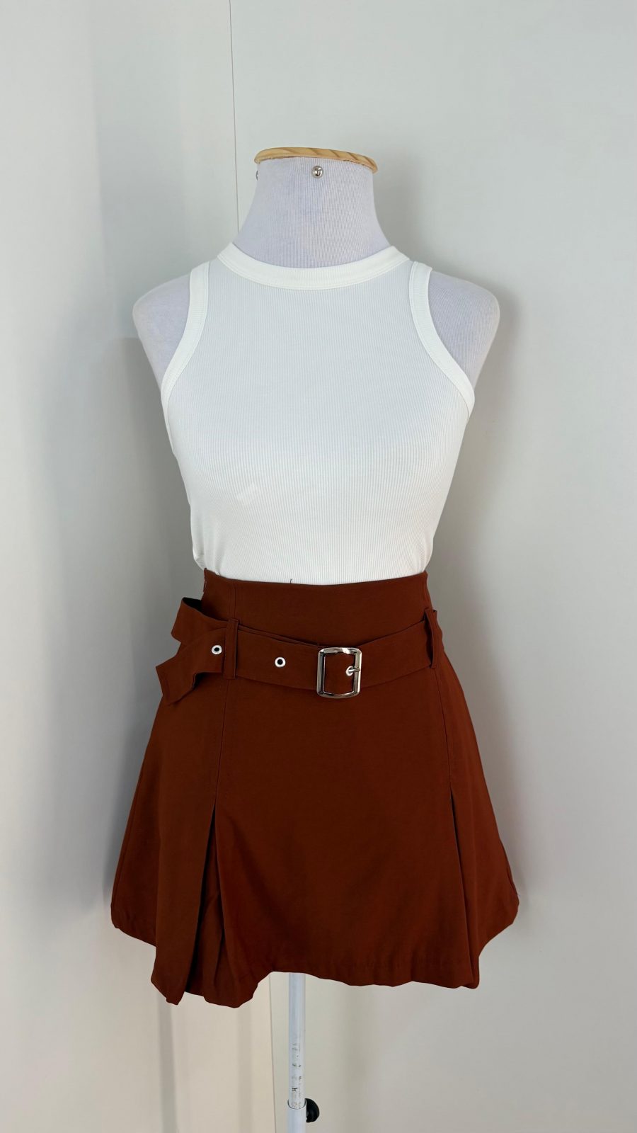 SHORTS SAIA FEM R50