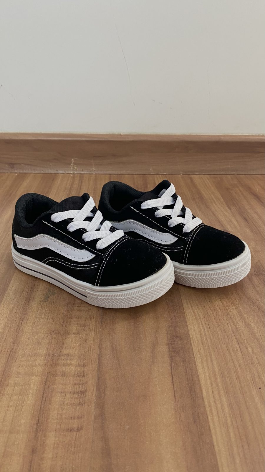 TENIS UNSX INF M182